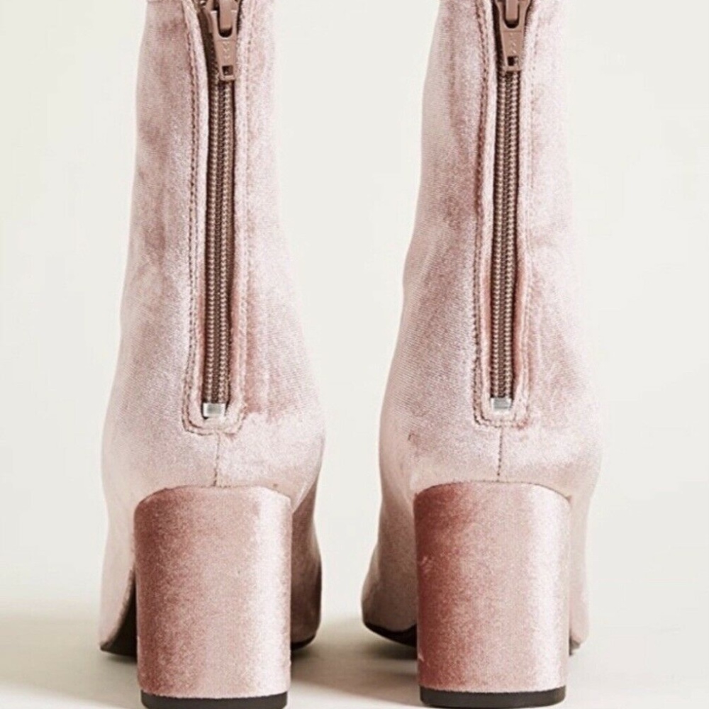 Free People Velvet Cecile Bootie Rose Block Heel Ankle Boots New! - Picture 6 of 12